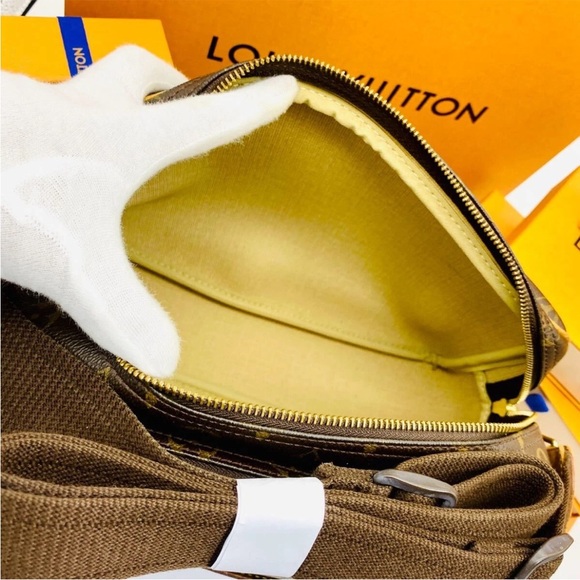 Louis Vuitton Brown Monogram Messenger Bag Unisex - Picture 6 of 9